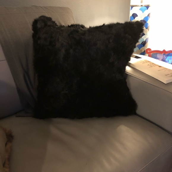 Authentic rabbit fur throw pillows - Picture 2 of 2